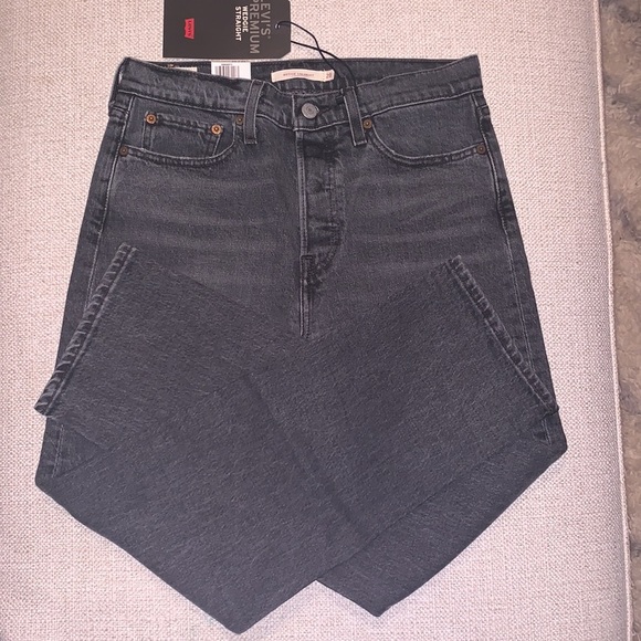 Levi's premium Wedgie Straight Leg high Rise Jeans - Picture 6 of 11